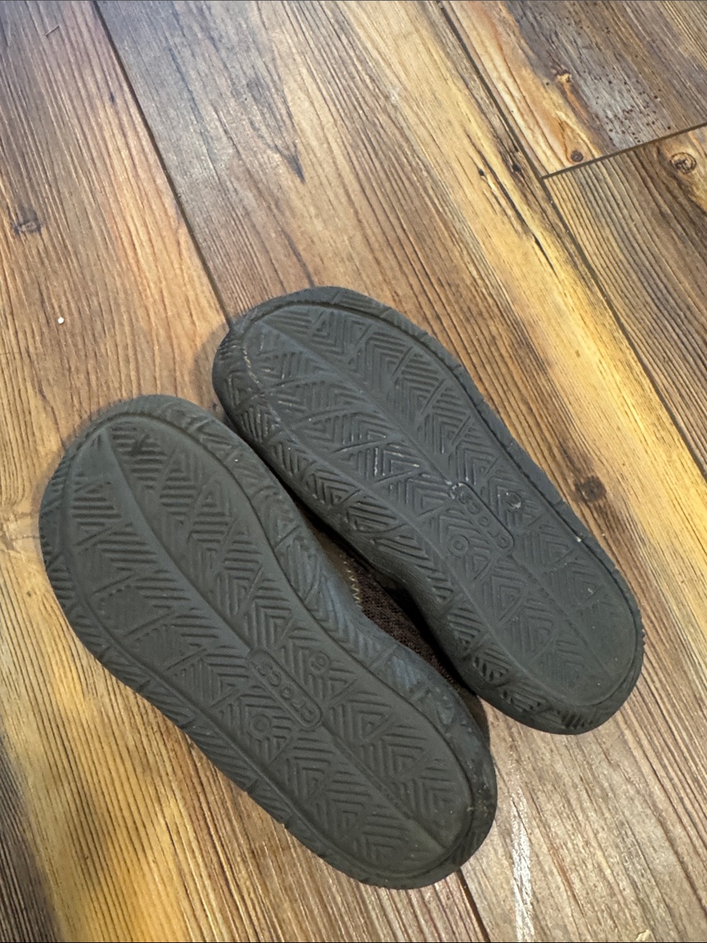 Size 10 Crocs - Picture 4 of 4